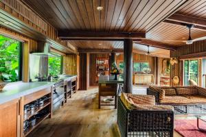 The Tree House - 24 Murphy Street, Port Douglas
