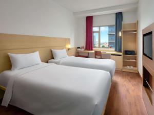 Ibis Saigon South