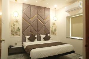 Hotel South Square