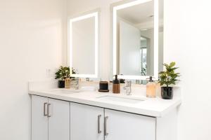 Stylish Westside Stay in Santa Monica
