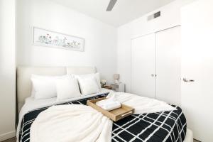 Stylish Westside Stay in Santa Monica