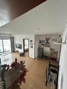 SkyLux 2BR Residence Sea View