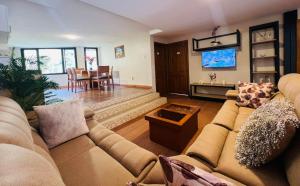 Villa Oliva - 6 Bedroom 3 Bath
