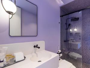 Queensland Hotel Bangkok