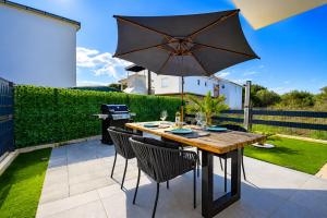 Garden & Sea Vir - 5 min to Jadro Beach