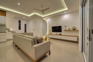 Gregana Villa - Modern 3BR in the Heart of Seminyak