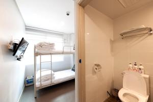 Bunk 2 giường đơn (Bunk Twin)