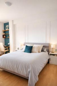 La Coppetta di CrisandSimo - Modern Apartment with Terrace near Historic Centre