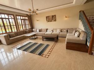 Elegant, quiet villa