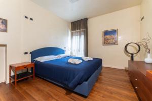 Gardone Apartment lake view and free parking