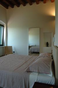 Double Room with Extra Bed room in Agriturismo Nicobresaola