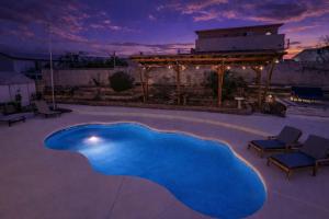 Arcade Lounge with Pool, Spa, Billiards near the Vegas Strip!