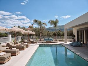Villa D&A, A Private Sanctuary With Heated Pool by MindYourVilla
