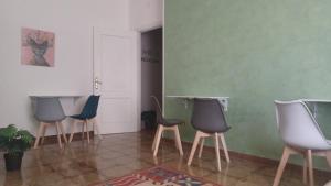 B&B home vintage