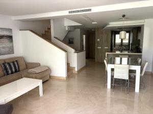 Maison Élégante au Cœur du Golf de la Cala