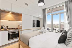 Airstay - Contemporary Studio - Dubai Marina - Monthly Offer Available