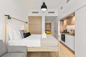 Airstay - Contemporary Studio - Dubai Marina - Monthly Offer Available