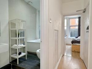 Clerkenwell Apartments by PrimeCityHosts