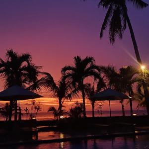 Melaya Beach Resort Queen Bed
