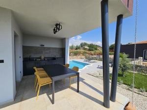 Vila Dora with Private Pool