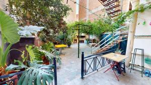 Amimoni Apartment