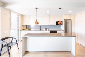 Cala Serena - 3-bedroom modern apartment situated in La Cala de Mijas