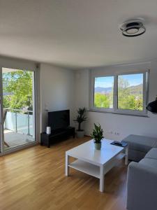 Lakeview Residence