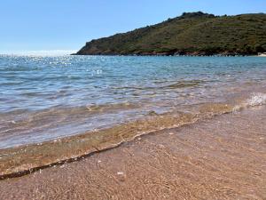Maisonnette climatisée à 150 m de la plage Golfe de Lava APPIETTO