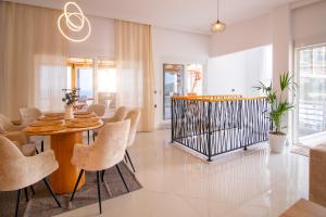 Luxury Sea View Penthouse with Huge Terrace & Garage