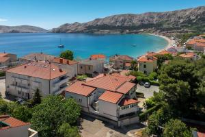 Studio Apartment Rapska with Terrace