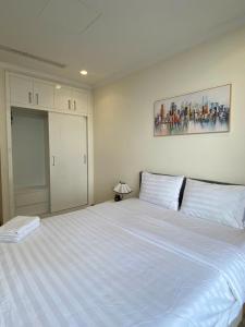 Luxury high-end apartments at Landmark Vinhome