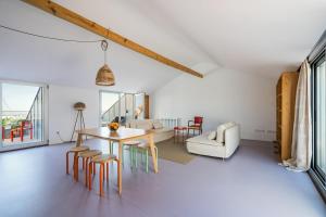 VIEW ! Penthouse historical center with 3 terasses amazing river view