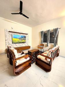 Elite Luxury 3BHK Near Hitex at Hitech City KK