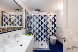 CASA ANNALU in the historic center of Amalfi with 90 steps and sea view