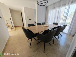 Maison de luxe dans une résidence fermée avec Piscine communautaire & Free Parking,NR 63 à Marina