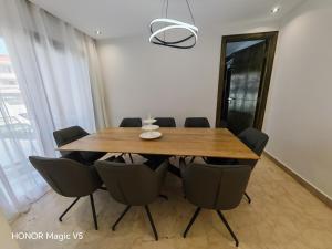 Maison de luxe dans une résidence fermée avec Piscine communautaire & Free Parking,NR 63 à Marina