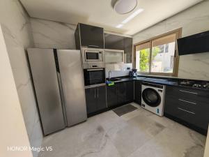 Maison de luxe dans une résidence fermée avec Piscine communautaire & Free Parking,NR 63 à Marina