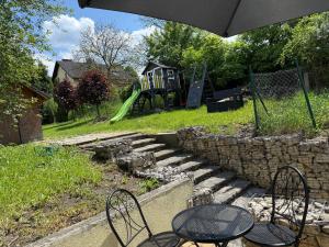 Family Retreat - Garden, Playground & BBQ