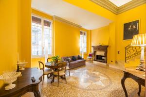 Tanari Palace - Exclusive