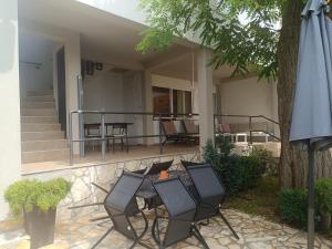 Apartmani Mira