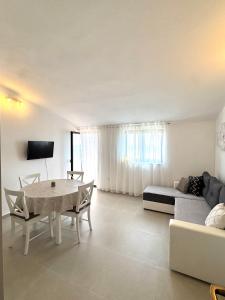 Apartments Ema
