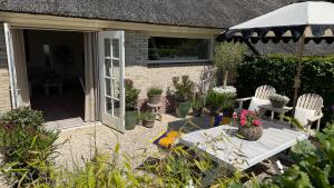 Tulipa Near Beach & Dunes with Free Parking