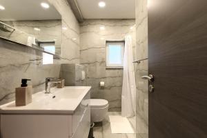 Holiday House Mara