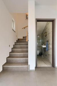 Holiday House Mara