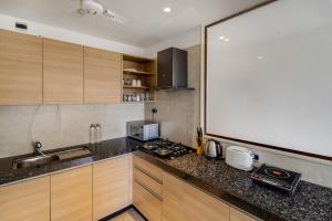 OV Premium Apartments near BKC by Square One Stays