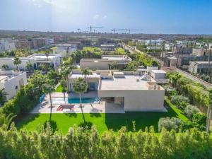 Villa Issa, grande piscine et jardin privatif