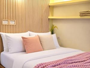 Studio Condo near Beach
