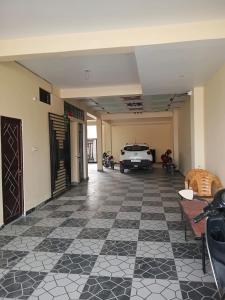 Paradise Meera Shankar Kunj