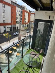 Havilah House- Stunning 2-Bed Apartment by the Beach and Swansea Marina
