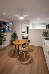 브리즈번 Top Rated Luxury Studio Retreat with Free Private Parking 싱글룸 로비